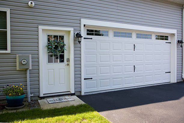 24/7 Emergency Garage Door Panel Replacement experts in Intercourse, PA